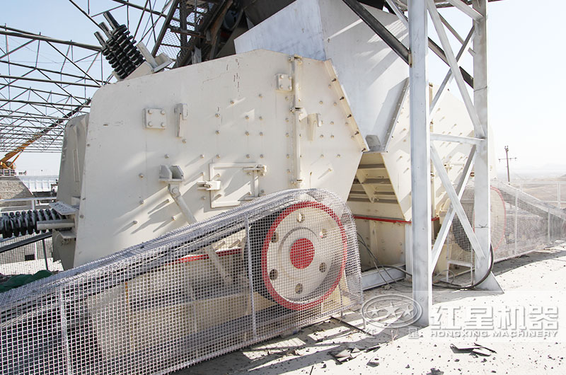 反擊式破碎機作業現場 反擊式破碎機作業現場