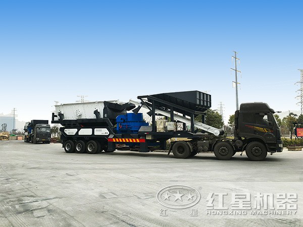 時產(chǎn)150方流動打砂機(jī)車載行走更便捷 時產(chǎn)150方流動打砂機(jī)車載行走更便捷