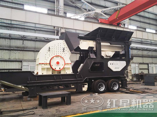 搭重錘破的移動碎石機(jī) 搭重錘破的移動碎石機(jī)