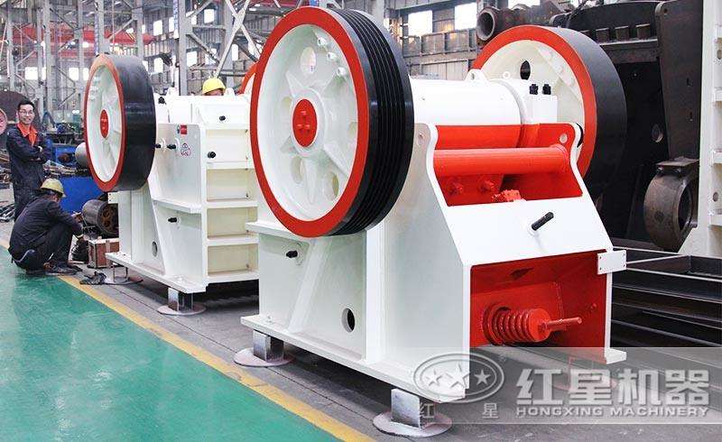 煤矸石顎式破碎機生產(chǎn)車間 煤矸石顎式破碎機生產(chǎn)車間