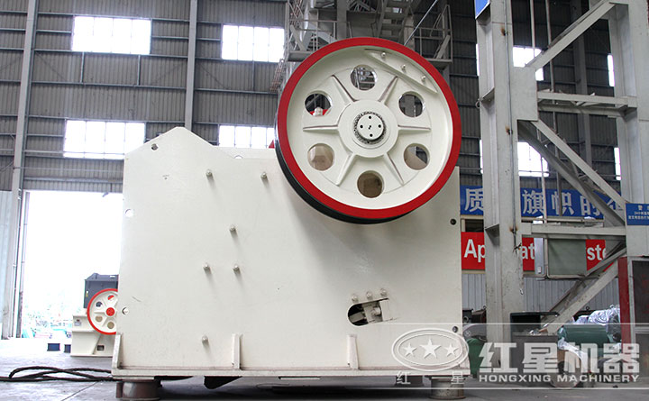 大型顎式破碎機 大型顎式破碎機