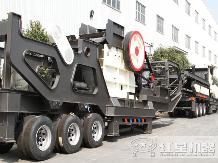 鄂破移動破碎機，為粗碎而生，破碎比大，使用壽命長