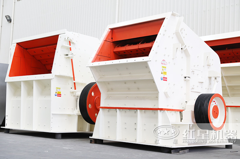 普通反擊破碎機,成本低,生產效益好 普通反擊破碎機,成本低,生產效益好