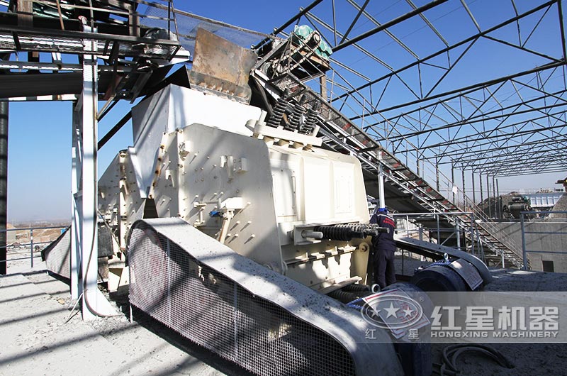 安徽時(shí)產(chǎn)500-600噸石灰?guī)r破碎生產(chǎn)線(xiàn)現(xiàn)場(chǎng):反擊破 安徽時(shí)產(chǎn)500-600噸石灰?guī)r破碎生產(chǎn)線(xiàn)現(xiàn)場(chǎng):反擊破