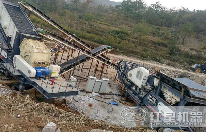 移動鄂式破碎機+反擊式破碎機+振動篩組合，產量大，出料范圍可調