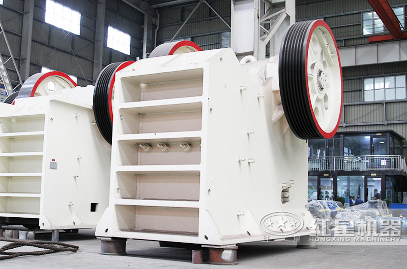 顎式破碎機,時產1-2200t/h 顎式破碎機,時產1-2200t/h