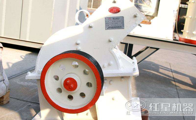 多種型號(hào)錘式破碎機(jī),不同產(chǎn)量,可滿足用戶不同需求 多種型號(hào)錘式破碎機(jī),不同產(chǎn)量,可滿足用戶不同需求