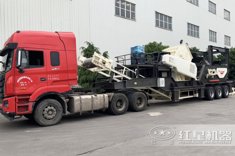 紅星移動式錘破機(jī)價(jià)格合理,現(xiàn)貨發(fā)往全國各地