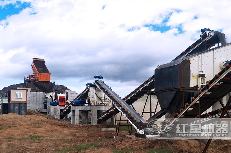 甘肅天水時產(chǎn)200噸石頭加工沙子生產(chǎn)線現(xiàn)場 甘肅天水時產(chǎn)200噸石頭加工沙子生產(chǎn)線現(xiàn)場