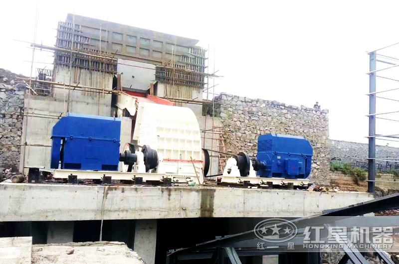 安徽青石破碎石子生產(chǎn)線現(xiàn)場 安徽青石破碎石子生產(chǎn)線現(xiàn)場
