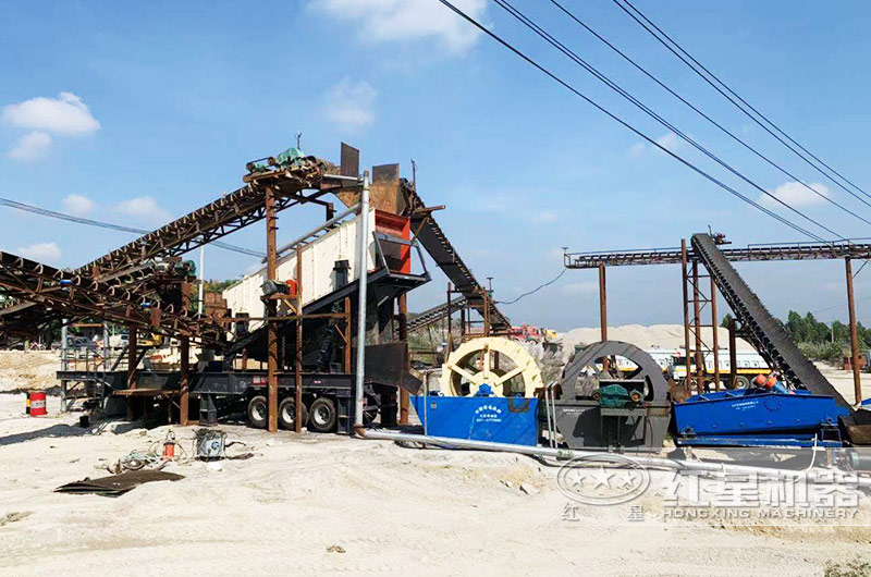 湖北制砂移動式破碎機生產(chǎn)現(xiàn)場 湖北制砂移動式破碎機生產(chǎn)現(xiàn)場
