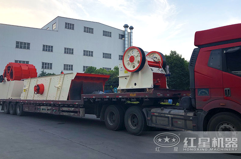 沙石破碎機成套設備陸續發貨中 沙石破碎機成套設備陸續發貨中