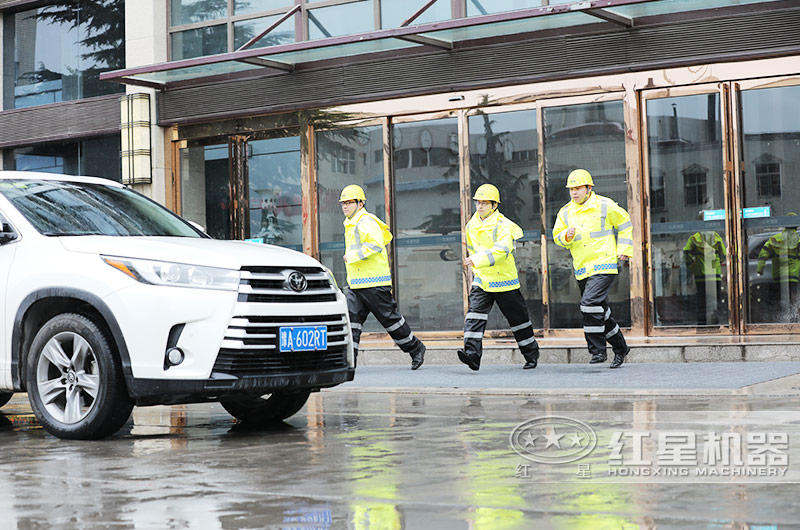 隨時(shí)隨地奔赴現(xiàn)場(chǎng),讓您做到防疫和生產(chǎn)兩不誤 隨時(shí)隨地奔赴現(xiàn)場(chǎng),讓您做到防疫和生產(chǎn)兩不誤