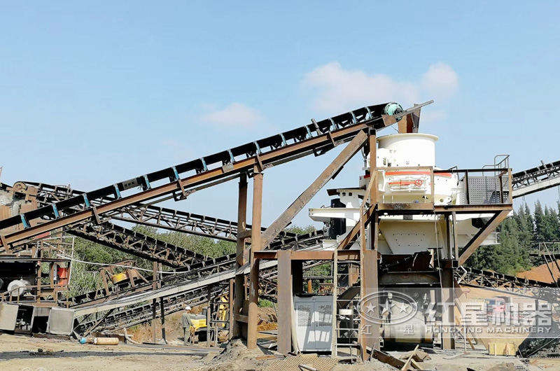 一小時300噸石英石制砂生產線現場 一小時300噸石英石制砂生產線現場