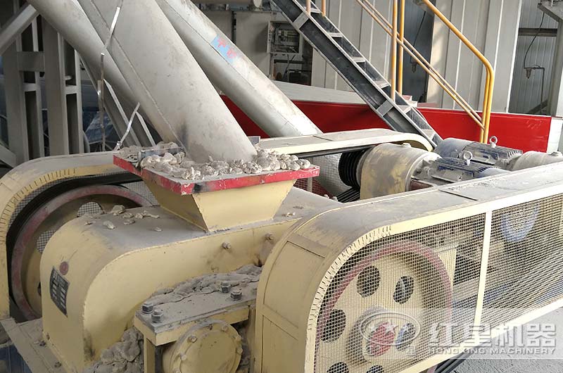 雙輥破碎機(jī)作業(yè)現(xiàn)場(chǎng)圖 雙輥破碎機(jī)作業(yè)現(xiàn)場(chǎng)圖