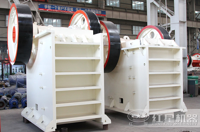 46鄂式破碎機設備圖片 46鄂式破碎機設備圖片