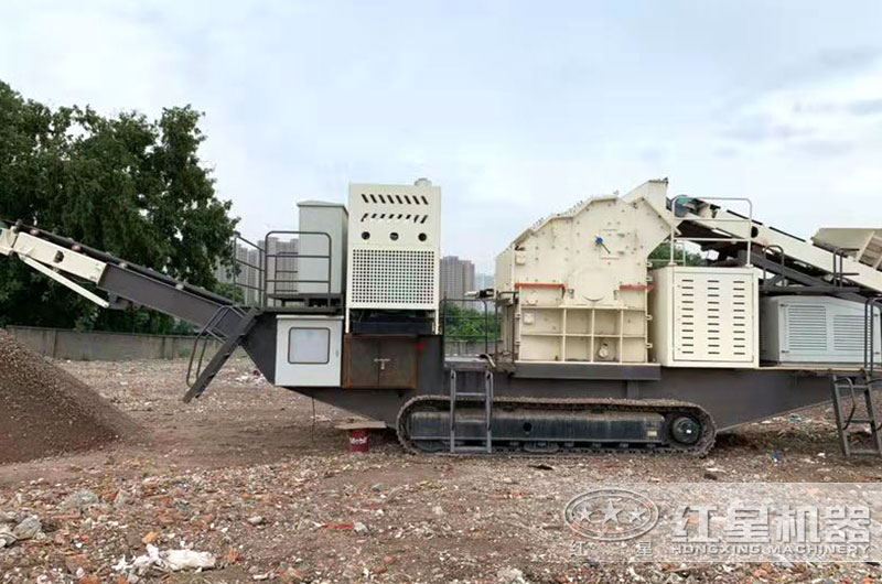 浙江客戶履帶式碎石機(jī)作業(yè)現(xiàn)場(chǎng) 浙江客戶履帶式碎石機(jī)作業(yè)現(xiàn)場(chǎng)