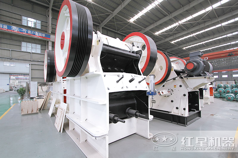 粗碎顎式破碎機(jī) 粗碎顎式破碎機(jī)