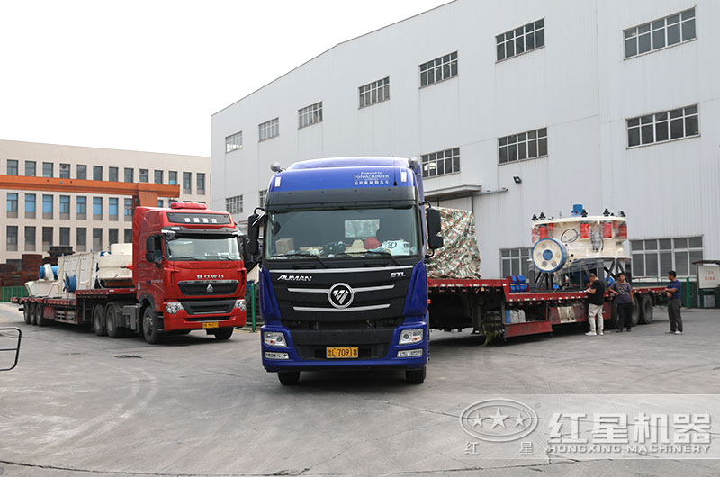 液壓巖石破碎機設備發貨中 液壓巖石破碎機設備發貨中