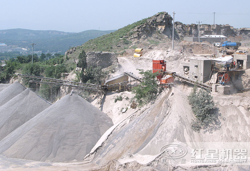 礦用破碎機現(xiàn)場 礦用破碎機現(xiàn)場