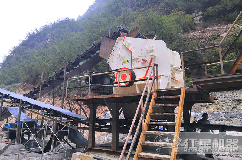 反擊式破碎機工作實拍圖 反擊式破碎機工作實拍圖