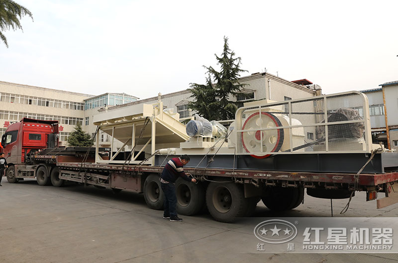 狼牙破碎機(jī)發(fā)貨現(xiàn)場(chǎng)圖片 狼牙破碎機(jī)發(fā)貨現(xiàn)場(chǎng)圖片