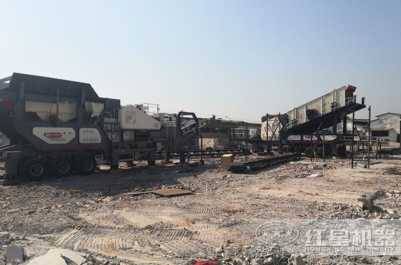 移動式破碎站工作現(xiàn)場圖片 移動式破碎站工作現(xiàn)場圖片