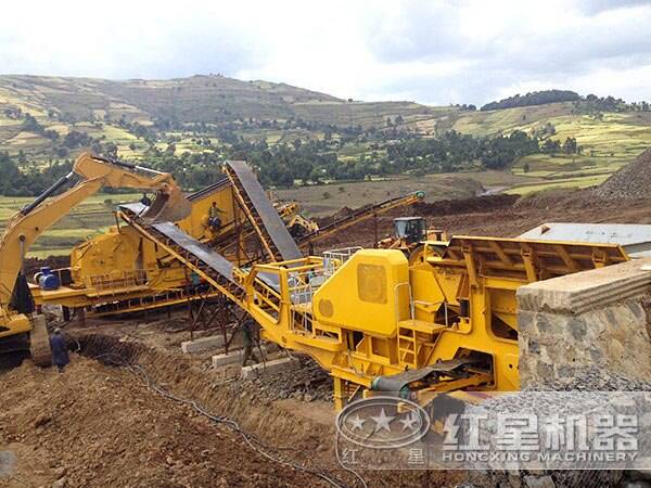 菲律賓某公路修建工程現場 菲律賓某公路修建工程現場