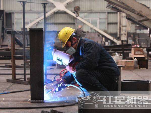 325目3r雷蒙磨粉機(jī)匠心雕琢現(xiàn)場(chǎng) 325目3r雷蒙磨粉機(jī)匠心雕琢現(xiàn)場(chǎng)