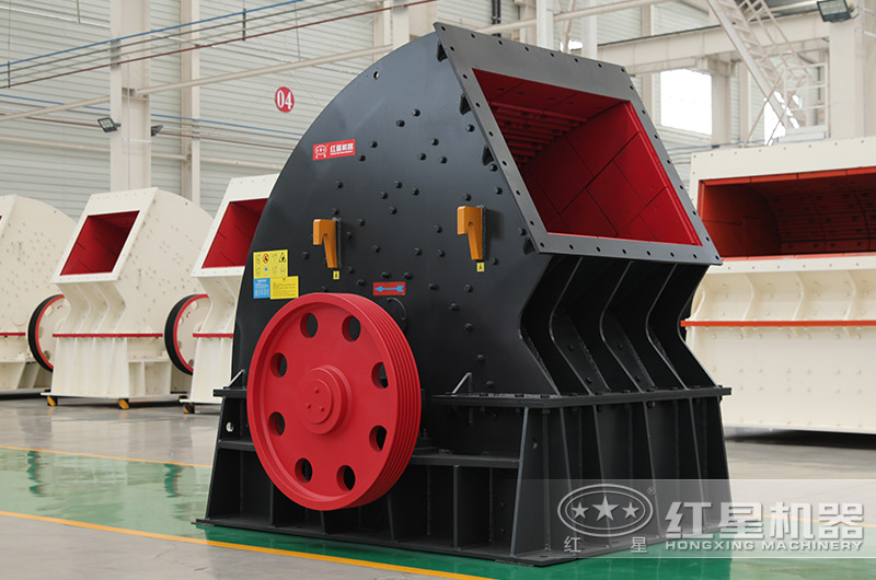 大型重錘式破碎機(jī) 大型重錘式破碎機(jī)