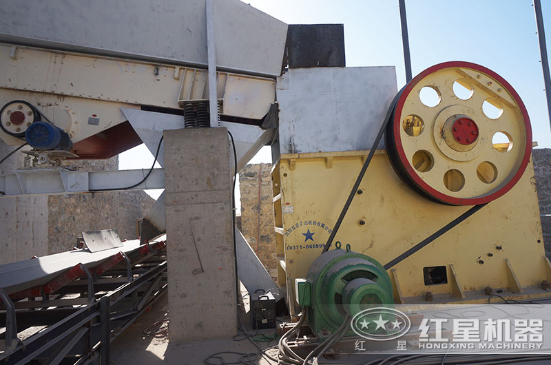 日產(chǎn)5萬噸大型顎式破碎機(jī) 日產(chǎn)5萬噸大型顎式破碎機(jī)