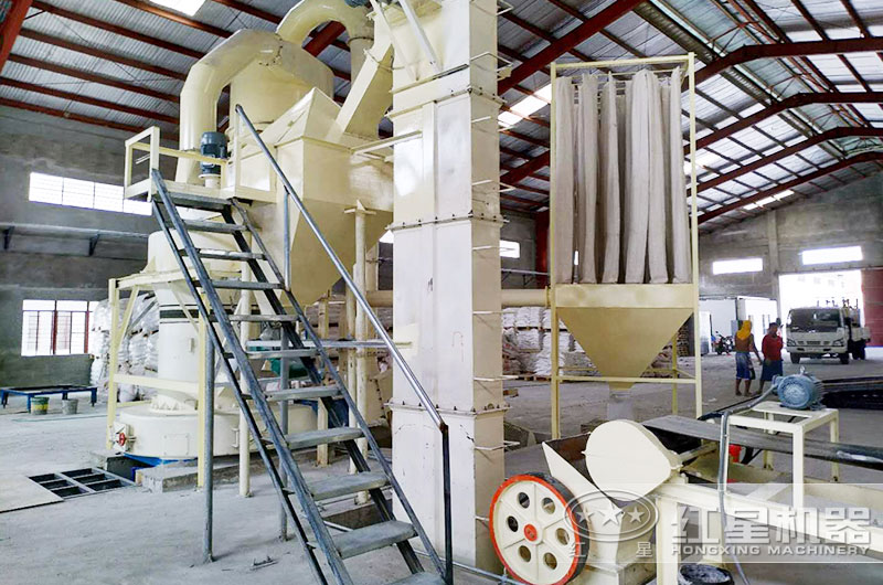 在建凹凸棒土磨粉生產(chǎn)線客戶現(xiàn)場 在建凹凸棒土磨粉生產(chǎn)線客戶現(xiàn)場