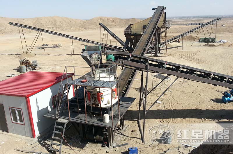 鵝卵石破碎現場 鵝卵石破碎現場