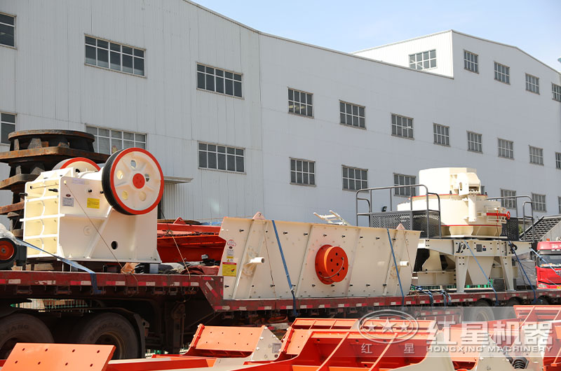 砂石生產(chǎn)線設(shè)備發(fā)貨 砂石生產(chǎn)線設(shè)備發(fā)貨