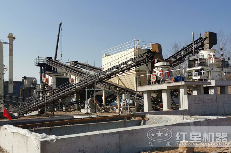 花崗巖破碎加工現(xiàn)場實拍 花崗巖破碎加工現(xiàn)場實拍